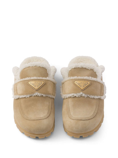 Viral Slipper